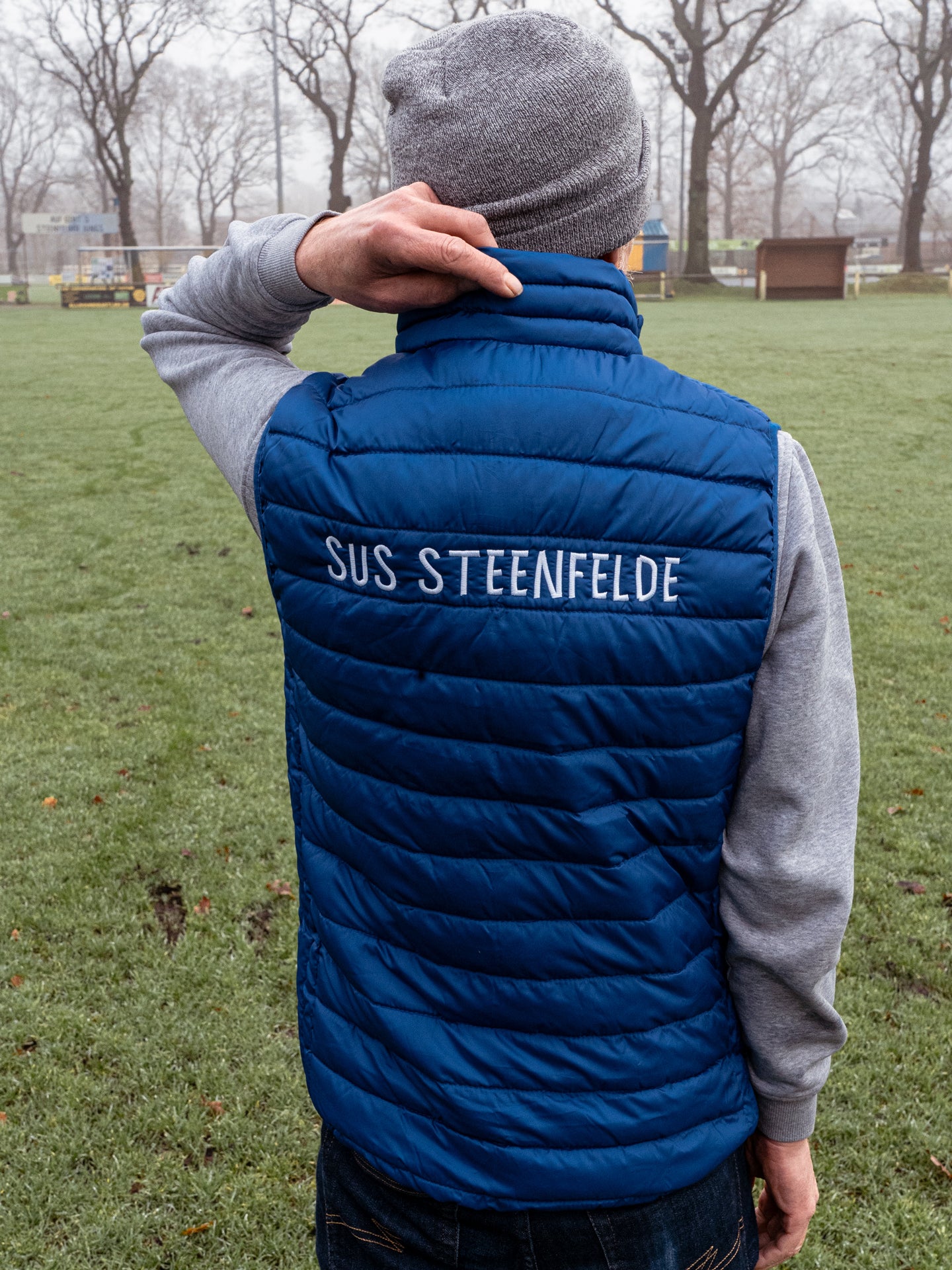 Steppweste SUS Steenfelde Blau mit Wappen